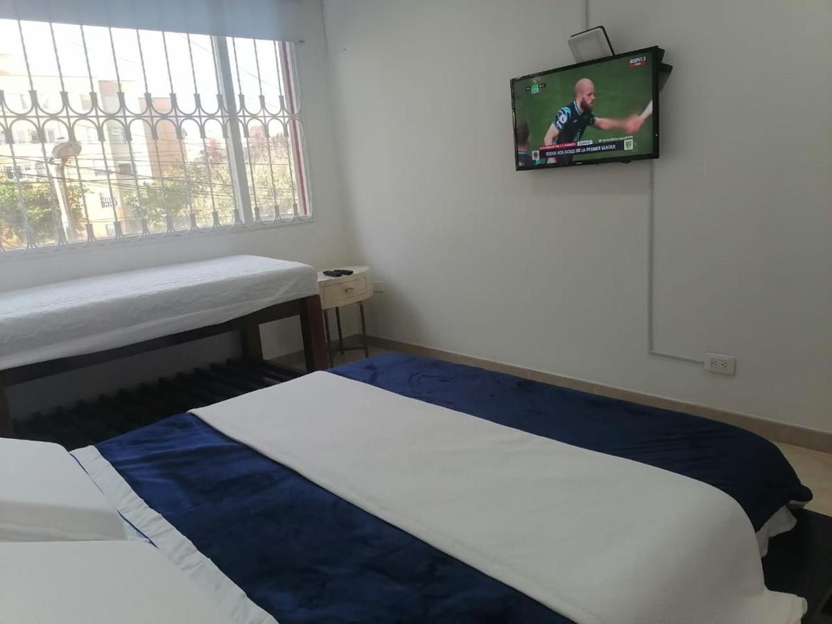 C Hotelera Rey.Es Bogotá Eksteriør bilde