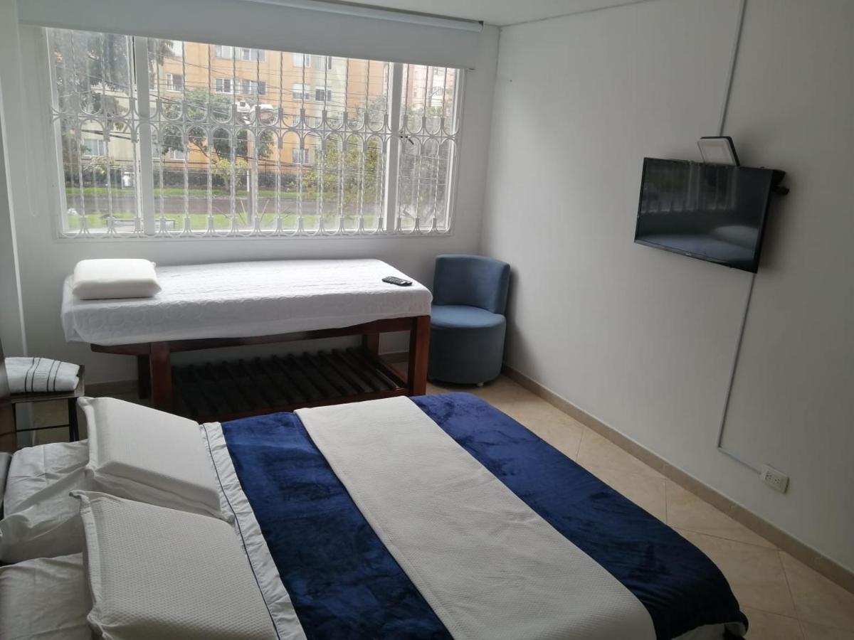 C Hotelera Rey.Es Bogotá Eksteriør bilde